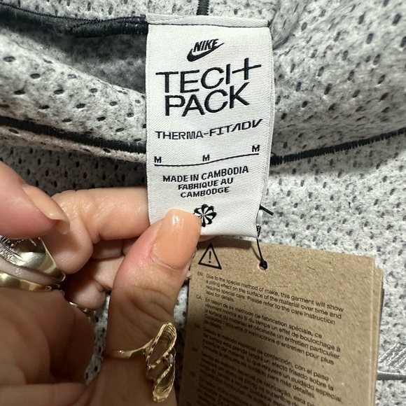 NIKE WOMENS FORWARD TECH PACK SPORTSWEAR THERMA-FIT ADV MEDIUM NWT $155 - Picture 5 of 6